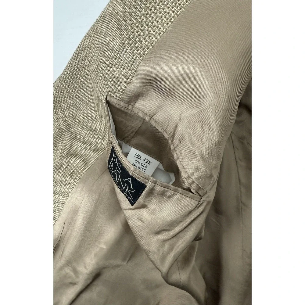 JoS A Bank Jacket Mens 42R Plaid Sport Coat Silk‎ Wool Blend Light Brown